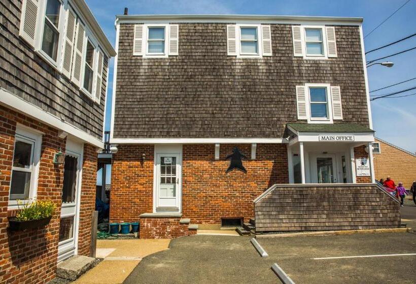 فندق على الطريق Bearskin Neck Motor Lodge