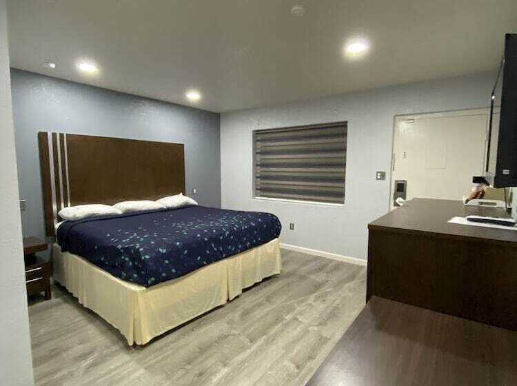 فندق على الطريق Budget Inn