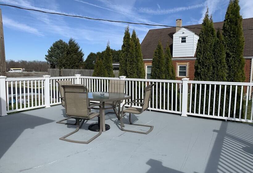 فندق على الطريق Budget Inn