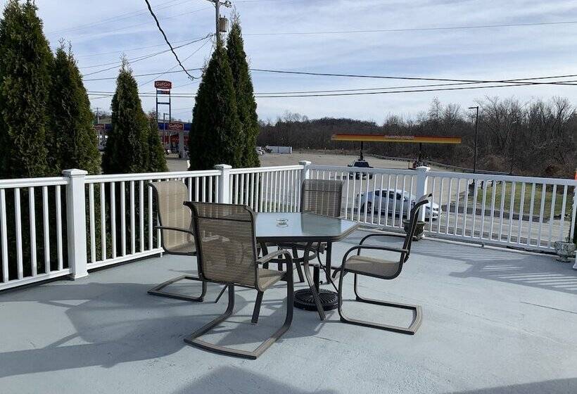 فندق على الطريق Budget Inn