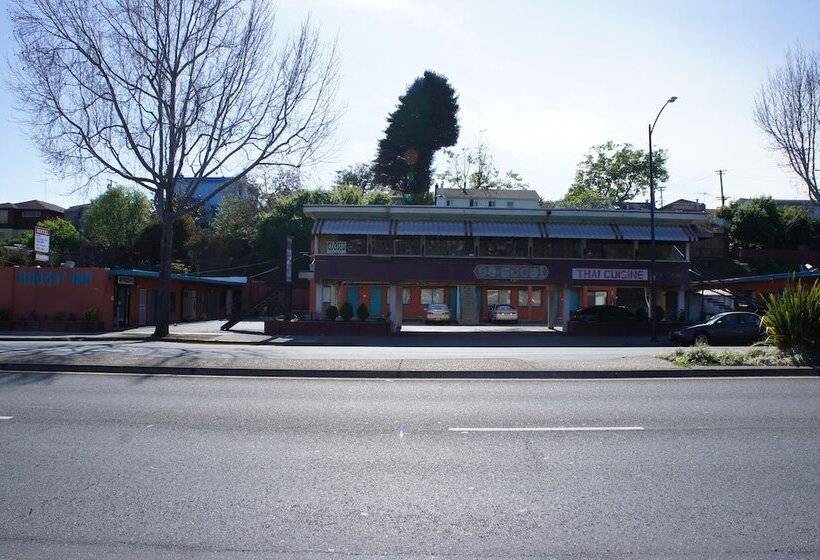 モーテル Budget Inn