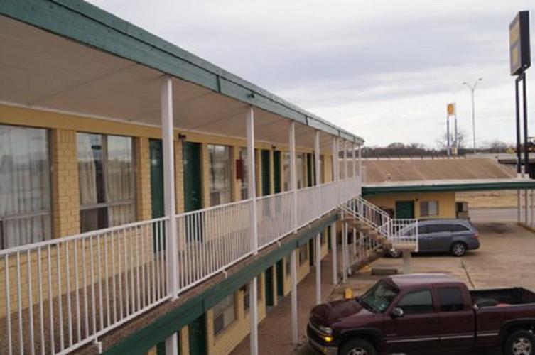 فندق على الطريق Budget Inn