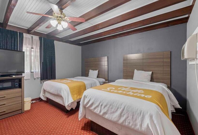 فندق على الطريق Budget Lodge