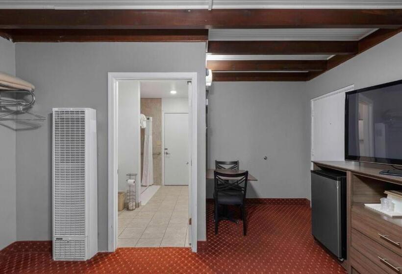 فندق على الطريق Budget Lodge