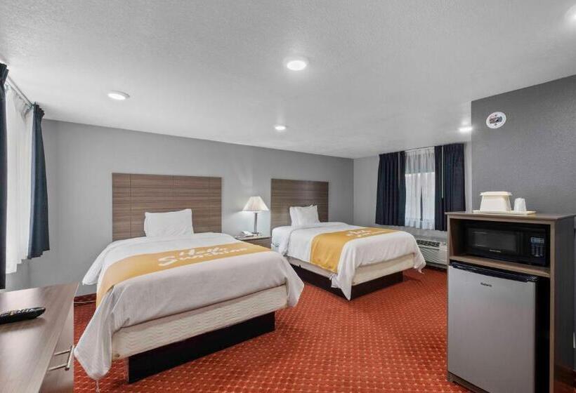 فندق على الطريق Budget Lodge