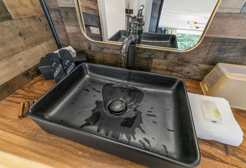 Мотель Candlewick Inn And Suites