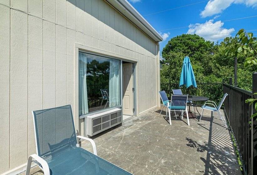 Мотель Candlewick Inn And Suites