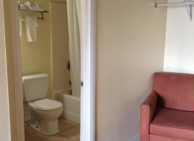 Мотель Capri Inn