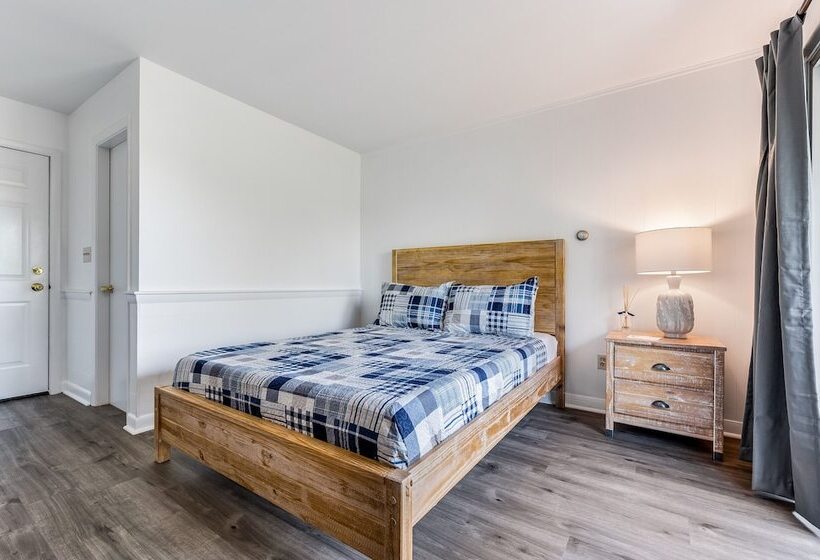 فندق على الطريق Castle Manor Inn