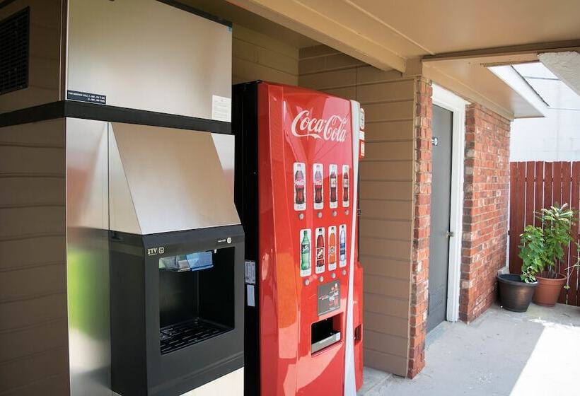 מוטל Countryside Inn