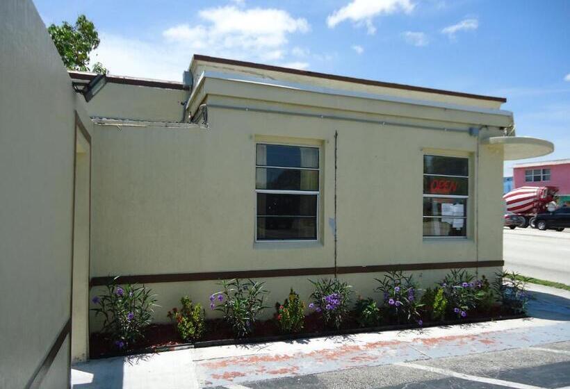 汽车旅馆 Crown Inn