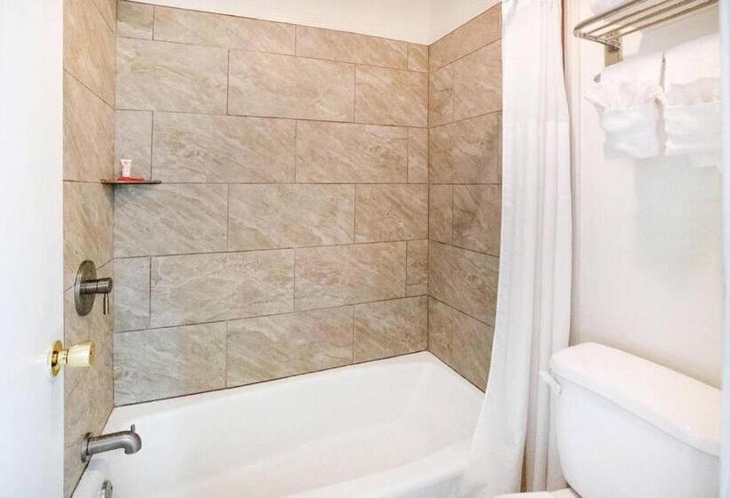 فندق على الطريق Eastin Atchison