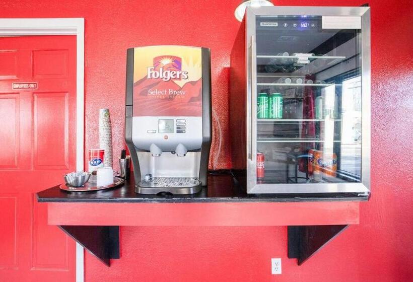 فندق على الطريق Eastin Atchison