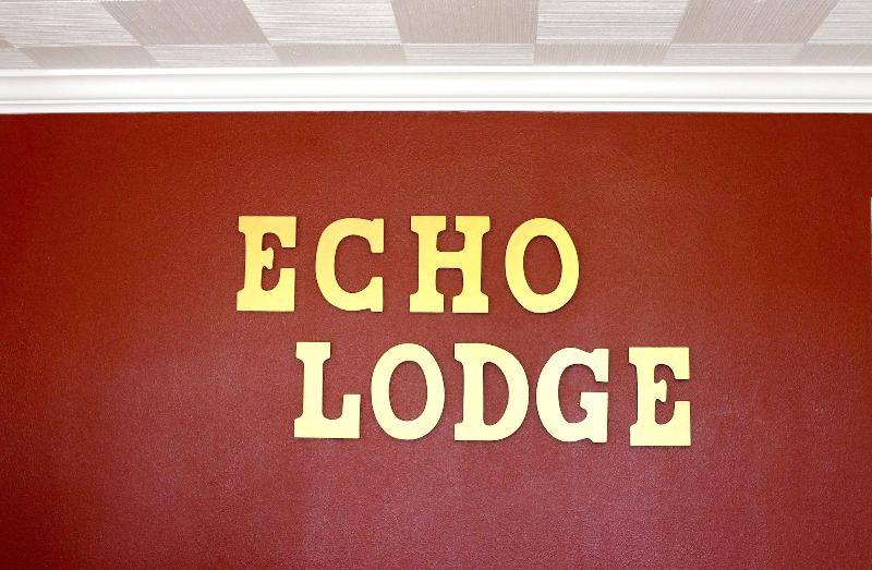 فندق على الطريق Echo Lodge