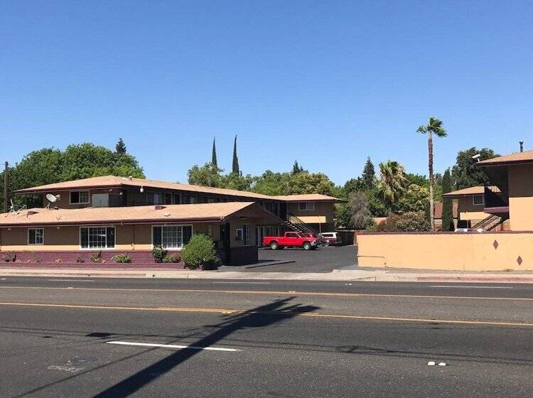 מוטל Economy Inn