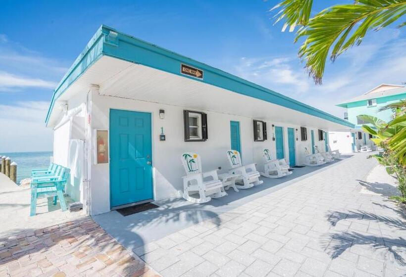 فندق على الطريق Edgewater Lodge