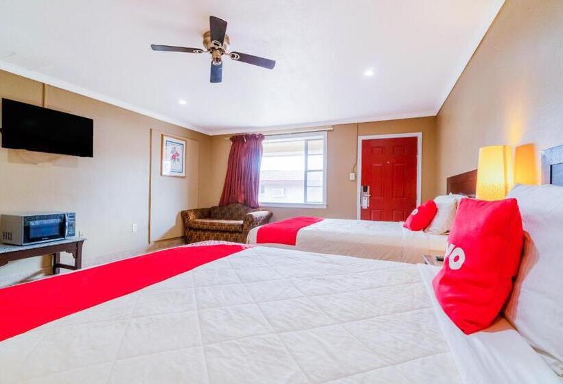 فندق على الطريق Esquire Inn