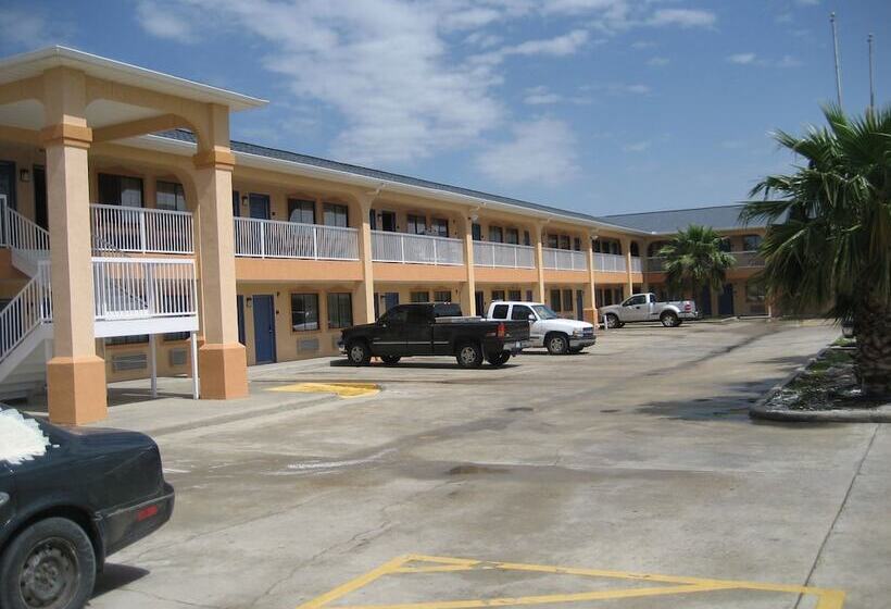 Мотель Executive Inn