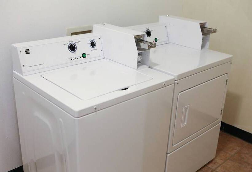 Мотель Executive Inn