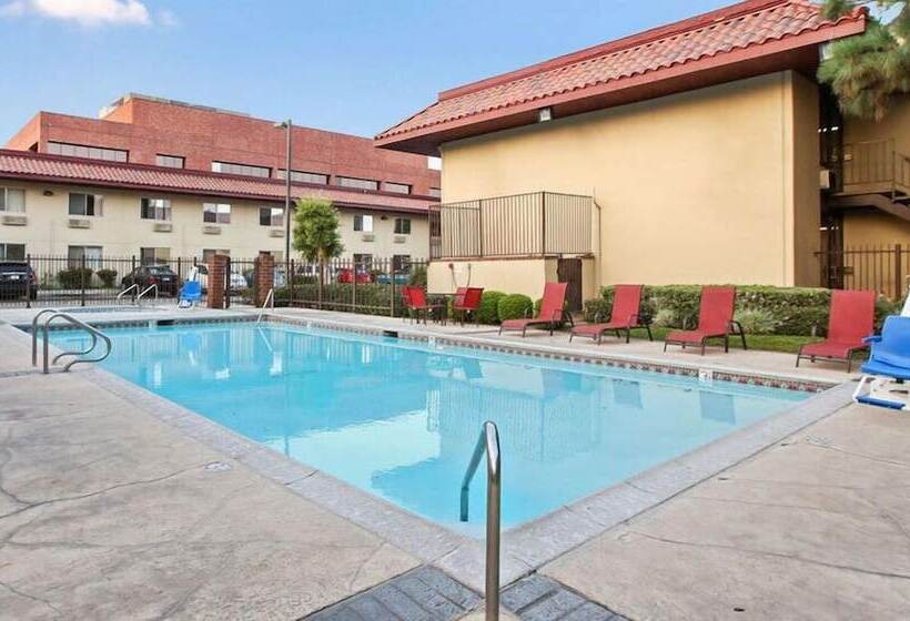 Мотель Executive Inn