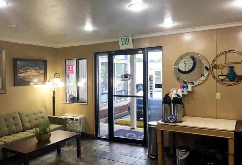 فندق على الطريق Fairground Inn