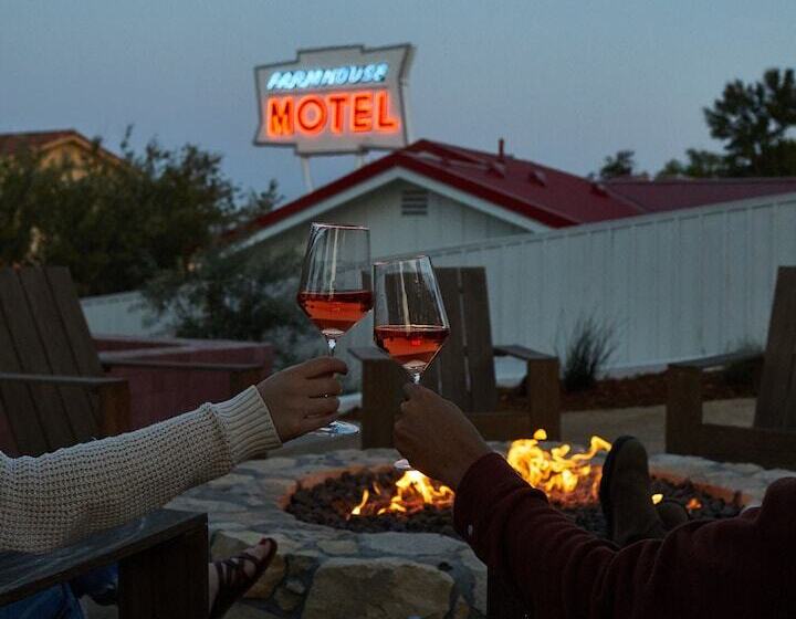 فندق على الطريق Farmhouse Paso