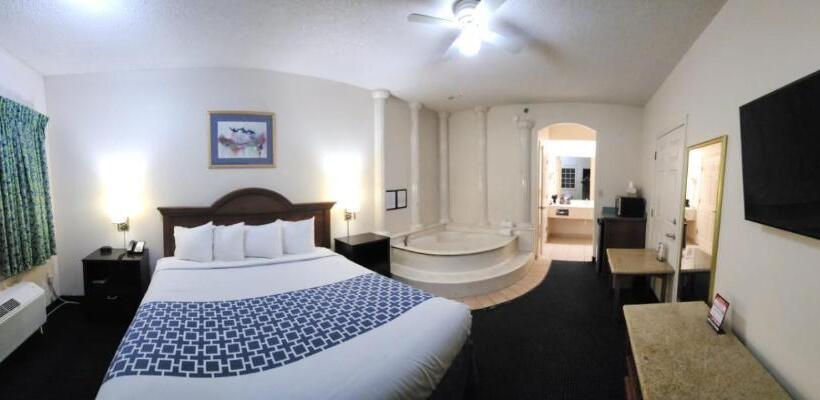 فندق على الطريق Flamingo Inn