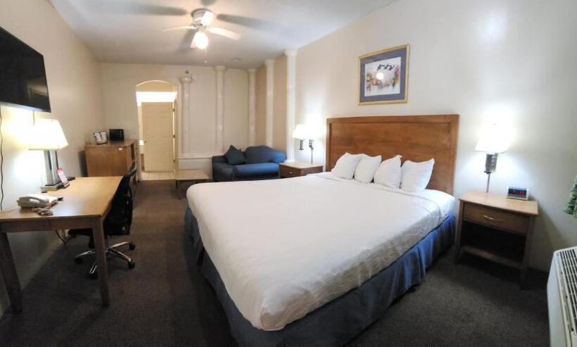 فندق على الطريق Flamingo Inn