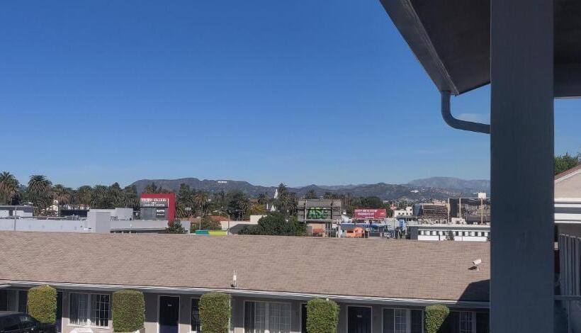 فندق على الطريق Friendship Motor Inn