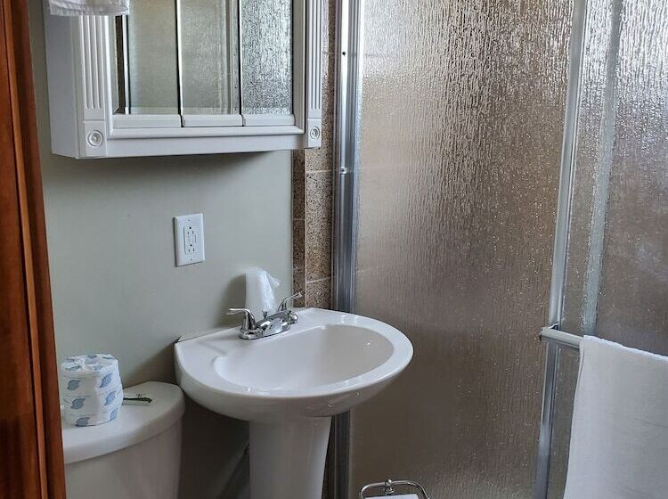 מוטל Golden Gate Lodging