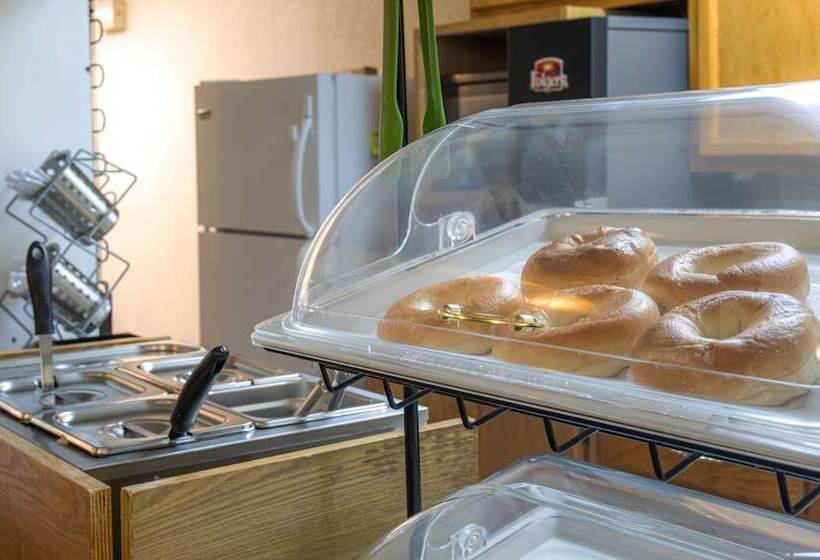 فندق على الطريق Grand Vista