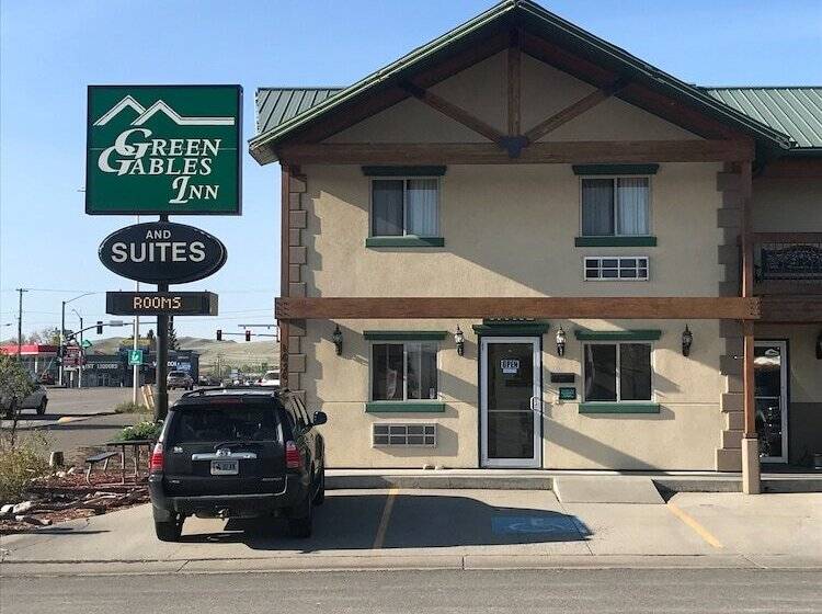 فندق على الطريق Green Gables Inn