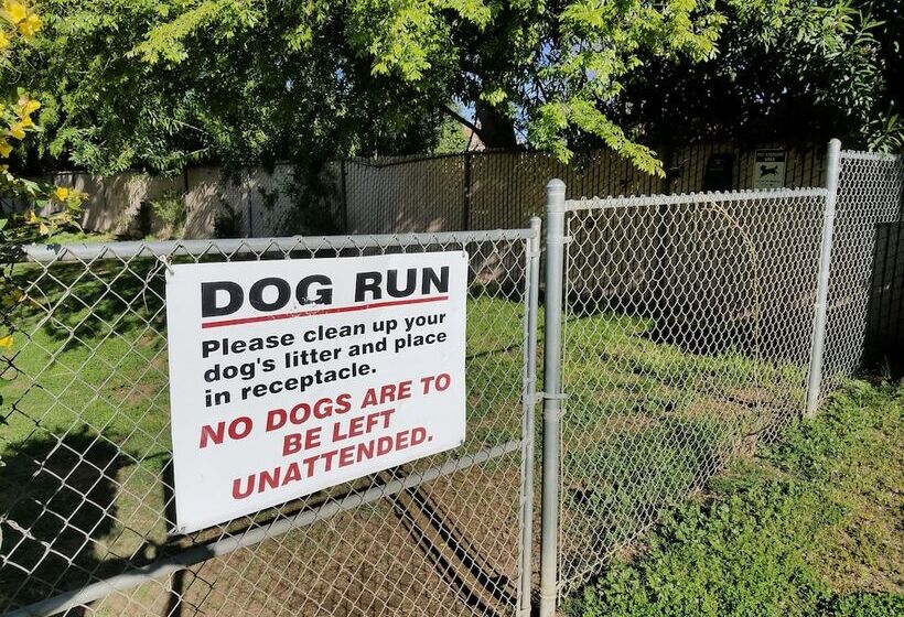 모텔 Gridley Inn & Rv Park