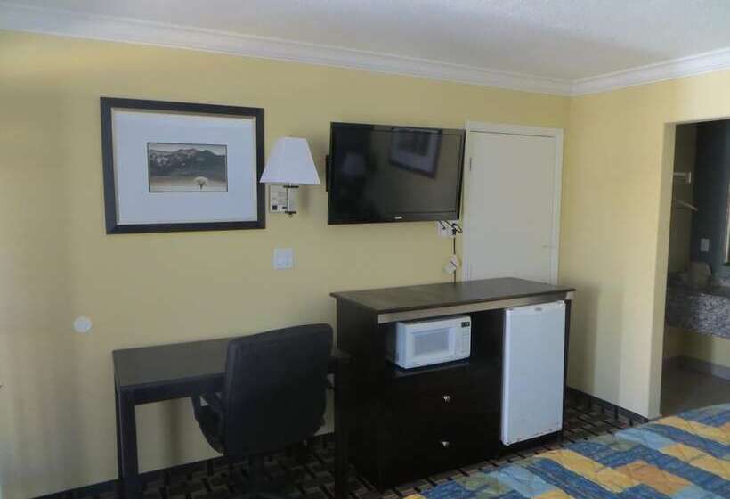 モーテル Hallmarc Inn