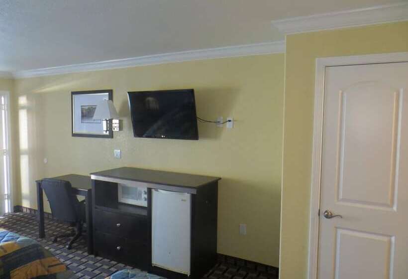 モーテル Hallmarc Inn