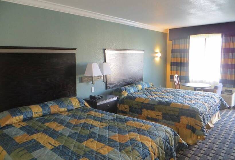 モーテル Hallmarc Inn