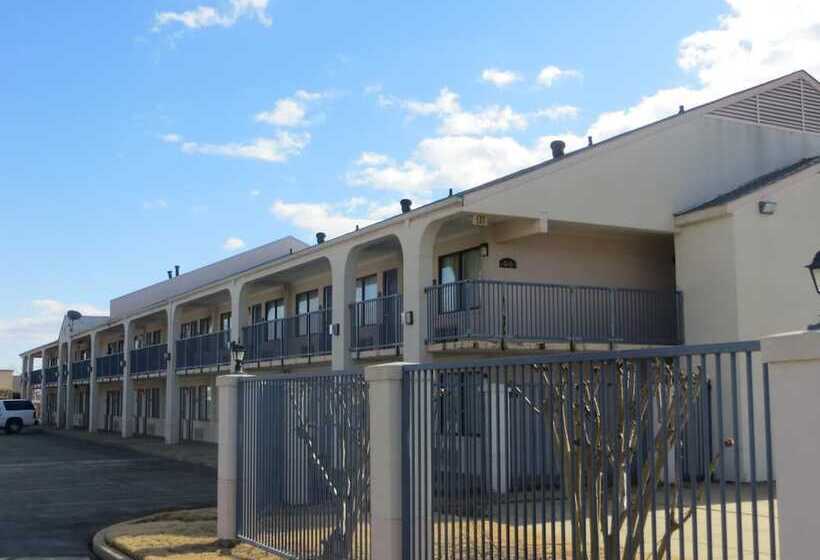 モーテル Hallmarc Inn