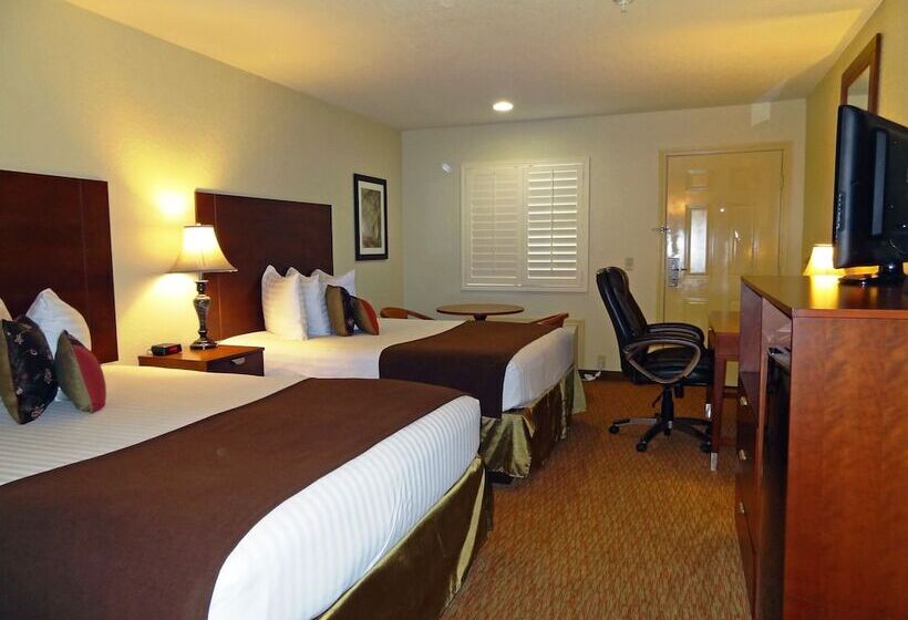 Мотель Kenedy Inn And Suites