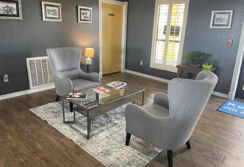 Мотель Kenedy Inn And Suites