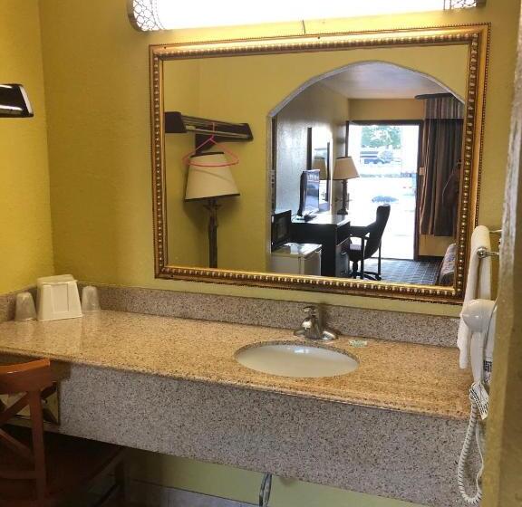 汽车旅馆  Kings Inn Mexia