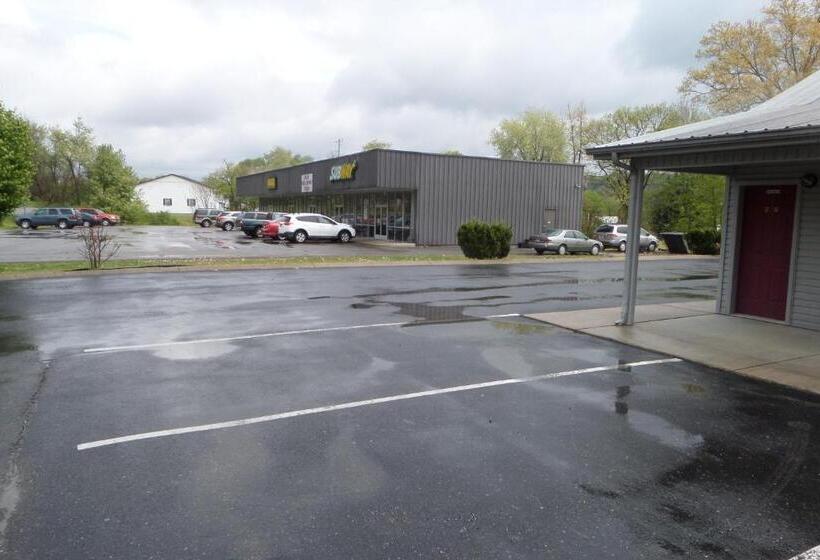 فندق على الطريق Lynchburg Country Inn