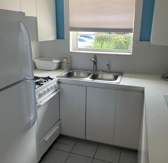 汽车旅馆 Manta Ray Inn