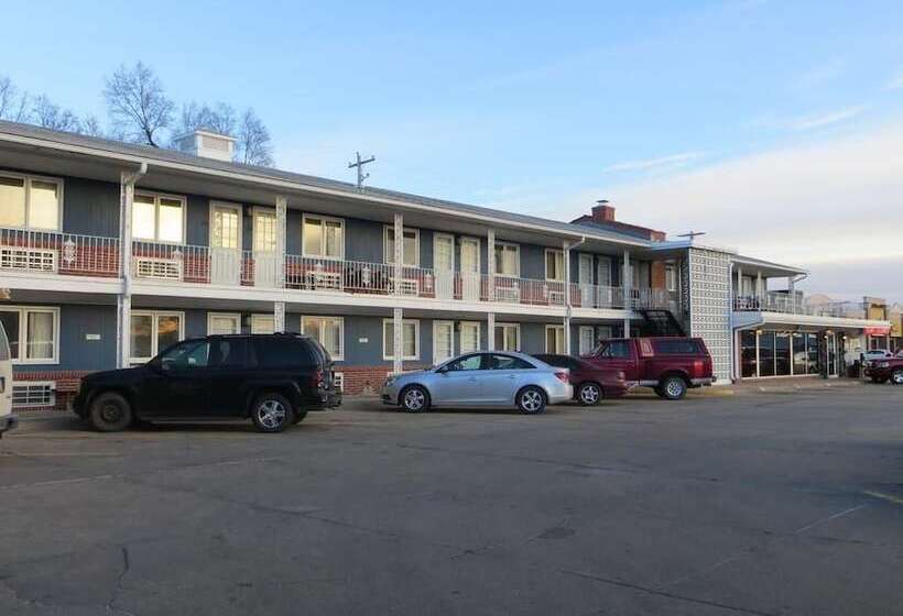 모텔 Mid Town Western Inn