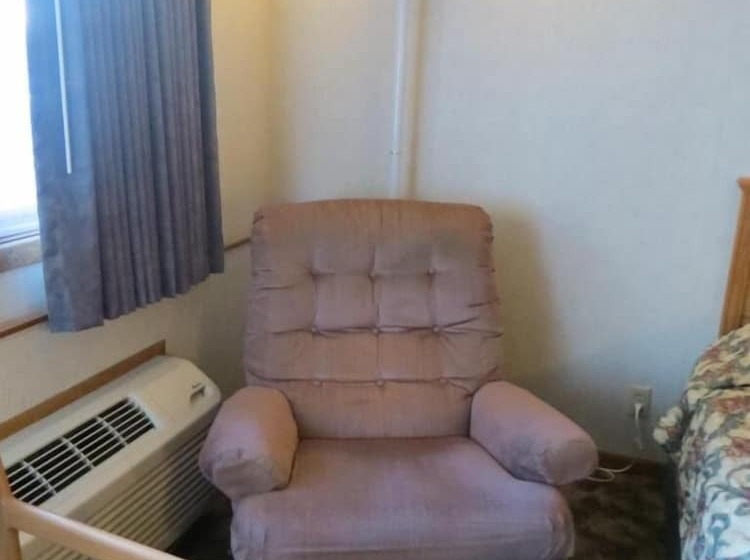 모텔 Mid Town Western Inn