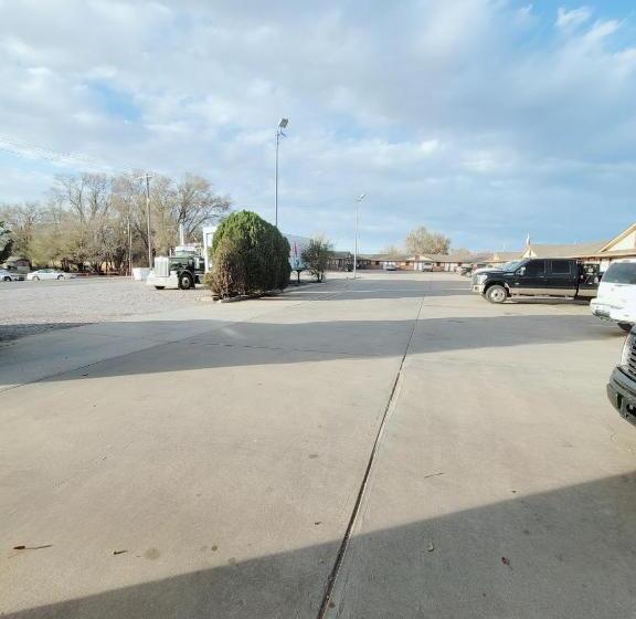 فندق على الطريق Ranger Inn Alva