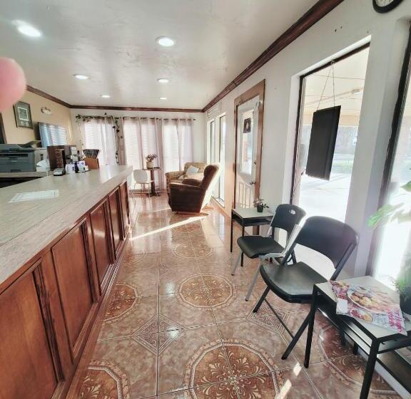 فندق على الطريق Ranger Inn Alva