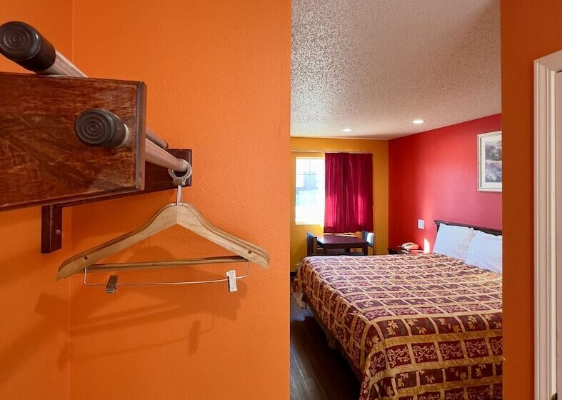 모텔 Razorback Inn