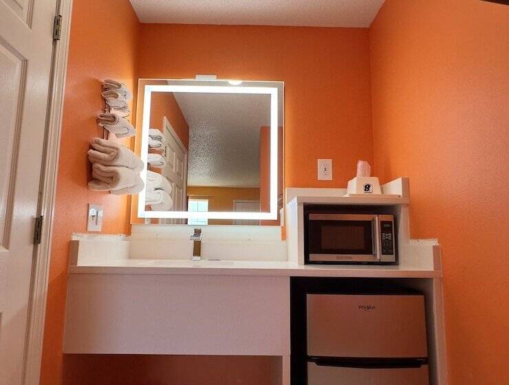 모텔 Razorback Inn