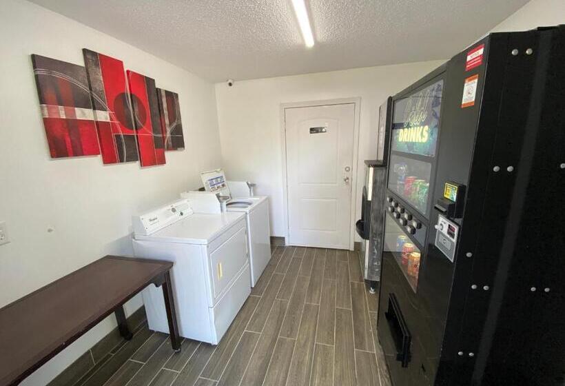 모텔 Razorback Inn