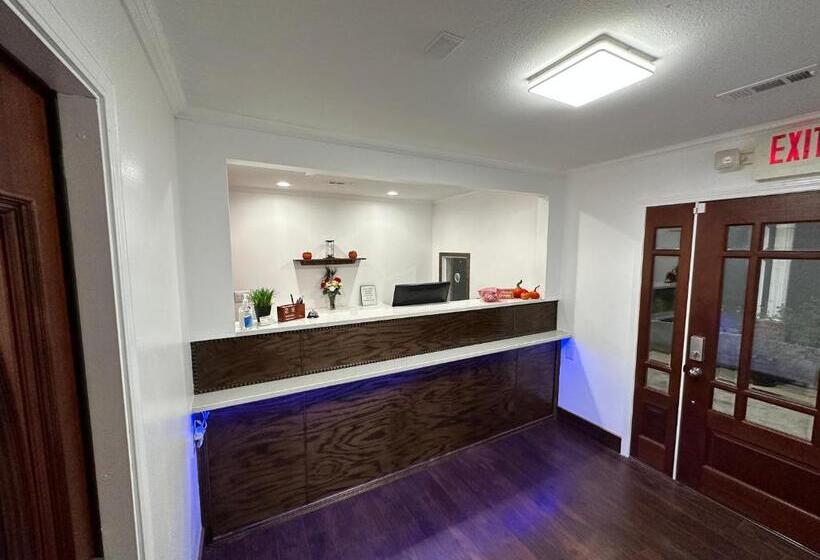 모텔 Razorback Inn